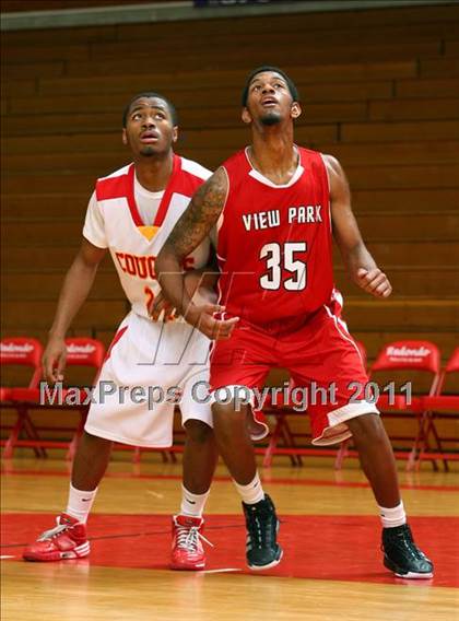 Thumbnail 2 in View Park vs. Hawthorne (Sea Hawk Classic) photogallery.