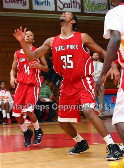 Thumbnail 3 in View Park vs. Hawthorne (Sea Hawk Classic) photogallery.