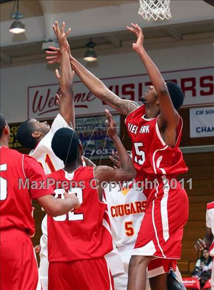 Thumbnail 3 in View Park vs. Hawthorne (Sea Hawk Classic) photogallery.