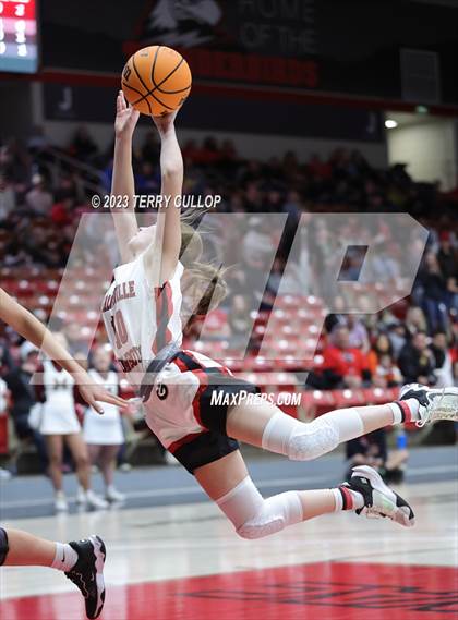 Thumbnail 2 in Grantsville vs. Morgan (UHSAA 3A Final) photogallery.