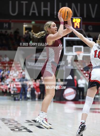 Thumbnail 3 in Grantsville vs. Morgan (UHSAA 3A Final) photogallery.
