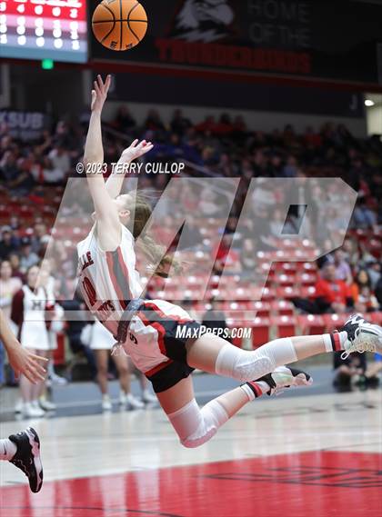 Thumbnail 1 in Grantsville vs. Morgan (UHSAA 3A Final) photogallery.