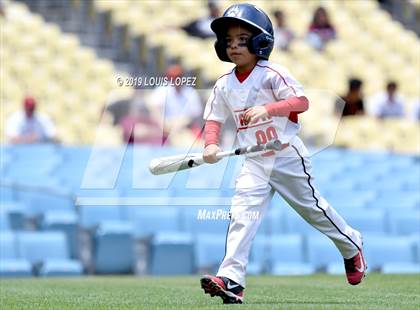 Thumbnail 3 in La Canada vs. Great Oak (CIF SS DIV 3 Final Championship) photogallery.