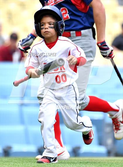 Thumbnail 1 in La Canada vs. Great Oak (CIF SS DIV 3 Final Championship) photogallery.