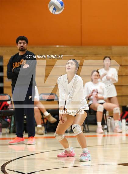 Thumbnail 1 in Arcadia vs South Pasadena photogallery.