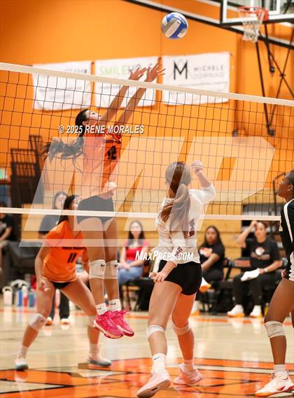 Thumbnail 2 in Arcadia vs South Pasadena photogallery.