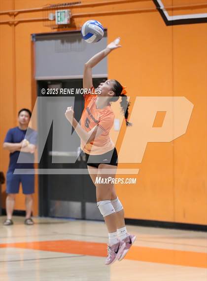 Thumbnail 1 in Arcadia vs South Pasadena photogallery.