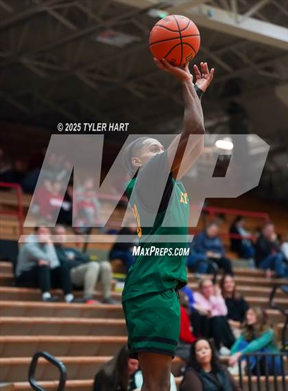Thumbnail 2 in Indianapolis Crispus Attucks vs. Indianapolis Northwest Warriors (Hendricks County Hoopfest) photogallery.