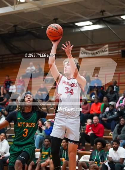 Thumbnail 3 in Indianapolis Crispus Attucks vs. Indianapolis Northwest Warriors (Hendricks County Hoopfest) photogallery.