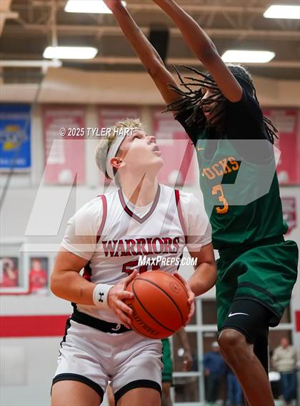 Thumbnail 2 in Indianapolis Crispus Attucks vs. Indianapolis Northwest Warriors (Hendricks County Hoopfest) photogallery.