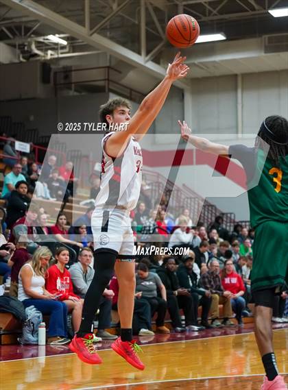 Thumbnail 3 in Indianapolis Crispus Attucks vs. Indianapolis Northwest Warriors (Hendricks County Hoopfest) photogallery.