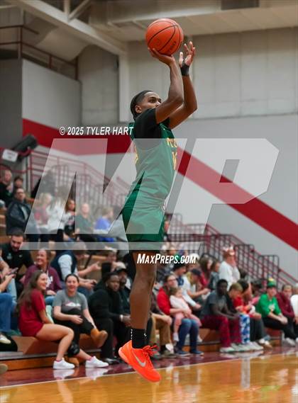Thumbnail 2 in Indianapolis Crispus Attucks vs. Indianapolis Northwest Warriors (Hendricks County Hoopfest) photogallery.