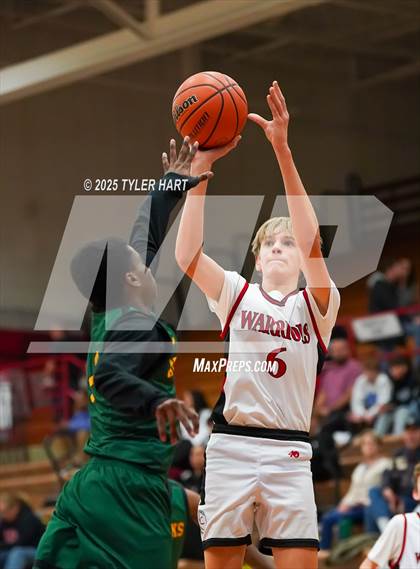 Thumbnail 1 in Indianapolis Crispus Attucks vs. Indianapolis Northwest Warriors (Hendricks County Hoopfest) photogallery.