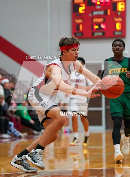 Thumbnail 1 in Indianapolis Crispus Attucks vs. Indianapolis Northwest Warriors (Hendricks County Hoopfest) photogallery.