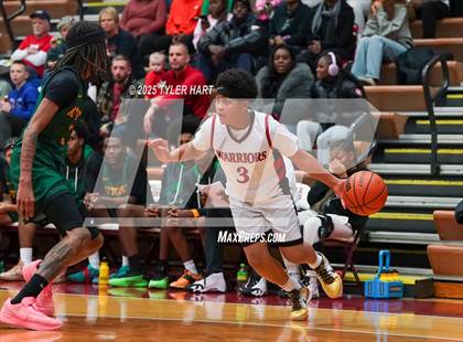 Thumbnail 3 in Indianapolis Crispus Attucks vs. Indianapolis Northwest Warriors (Hendricks County Hoopfest) photogallery.