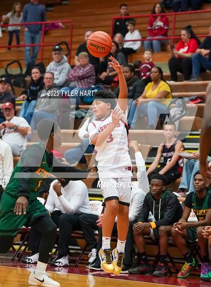 Thumbnail 1 in Indianapolis Crispus Attucks vs. Indianapolis Northwest Warriors (Hendricks County Hoopfest) photogallery.