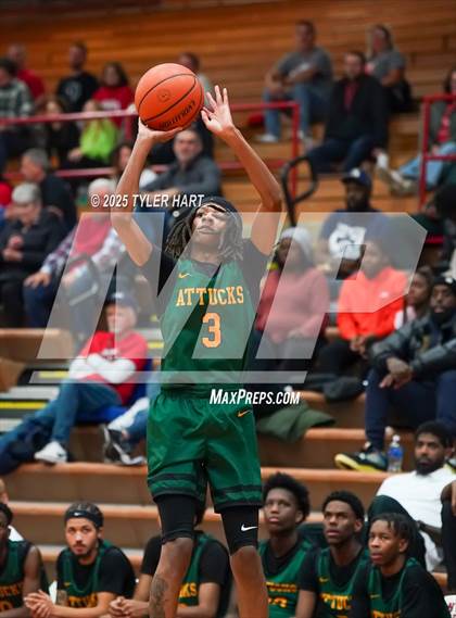 Thumbnail 1 in Indianapolis Crispus Attucks vs. Indianapolis Northwest Warriors (Hendricks County Hoopfest) photogallery.