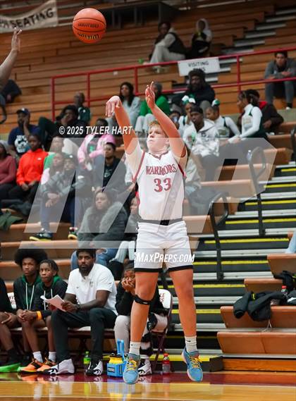 Thumbnail 1 in Indianapolis Crispus Attucks vs. Indianapolis Northwest Warriors (Hendricks County Hoopfest) photogallery.