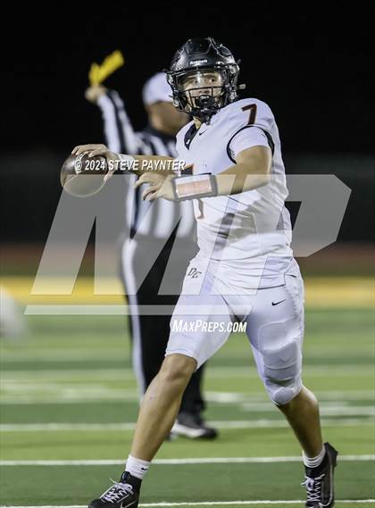 Thumbnail 2 in Desert Edge vs Verrado (AIA 5A Semifinal) photogallery.