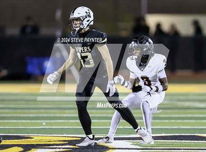 Thumbnail 2 in Desert Edge vs Verrado (AIA 5A Semifinal) photogallery.