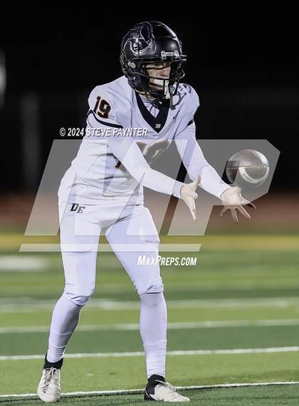 Thumbnail 1 in Desert Edge vs Verrado (AIA 5A Semifinal) photogallery.