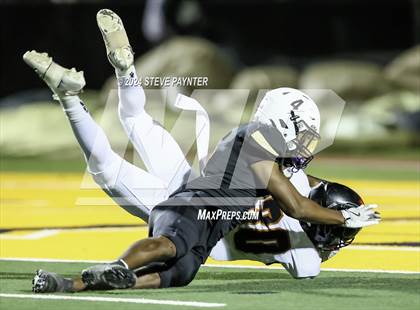 Thumbnail 2 in Desert Edge vs Verrado (AIA 5A Semifinal) photogallery.