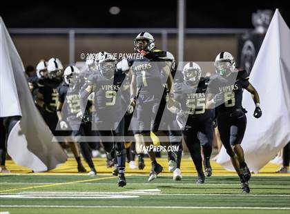 Thumbnail 2 in Desert Edge vs Verrado (AIA 5A Semifinal) photogallery.
