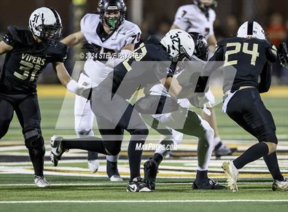 Thumbnail 2 in Desert Edge vs Verrado (AIA 5A Semifinal) photogallery.