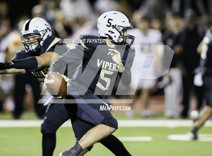 Thumbnail 3 in Desert Edge vs Verrado (AIA 5A Semifinal) photogallery.