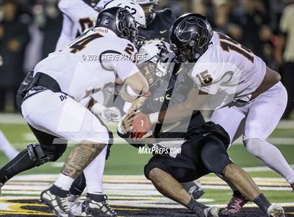 Thumbnail 2 in Desert Edge vs Verrado (AIA 5A Semifinal) photogallery.