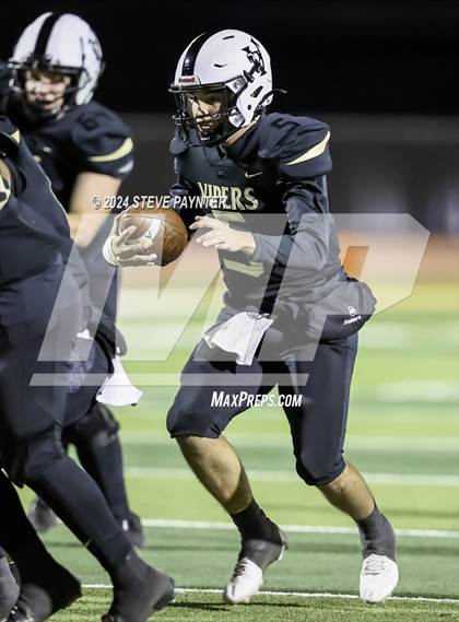 Thumbnail 1 in Desert Edge vs Verrado (AIA 5A Semifinal) photogallery.
