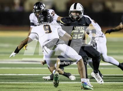 Thumbnail 2 in Desert Edge vs Verrado (AIA 5A Semifinal) photogallery.