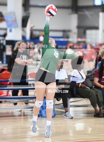 Thumbnail 3 in Seton Catholic vs. Mountain Ridge (Nike TOC Southwest) photogallery.