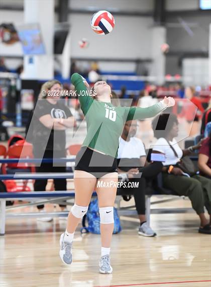 Thumbnail 2 in Seton Catholic vs. Mountain Ridge (Nike TOC Southwest) photogallery.