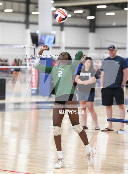 Thumbnail 1 in Seton Catholic vs. Mountain Ridge (Nike TOC Southwest) photogallery.
