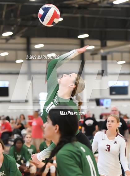 Thumbnail 3 in Seton Catholic vs. Mountain Ridge (Nike TOC Southwest) photogallery.