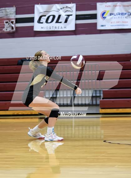 Thumbnail 2 in JV: Comanche @ Millsap photogallery.