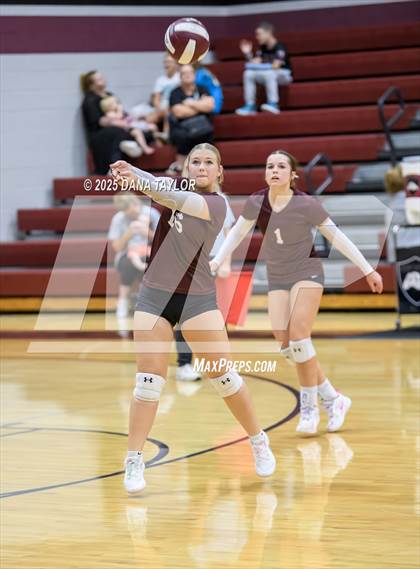 Thumbnail 3 in JV: Comanche @ Millsap photogallery.
