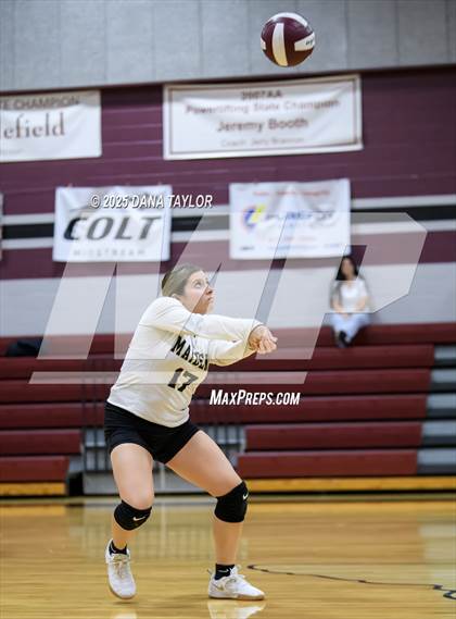 Thumbnail 1 in JV: Comanche @ Millsap photogallery.