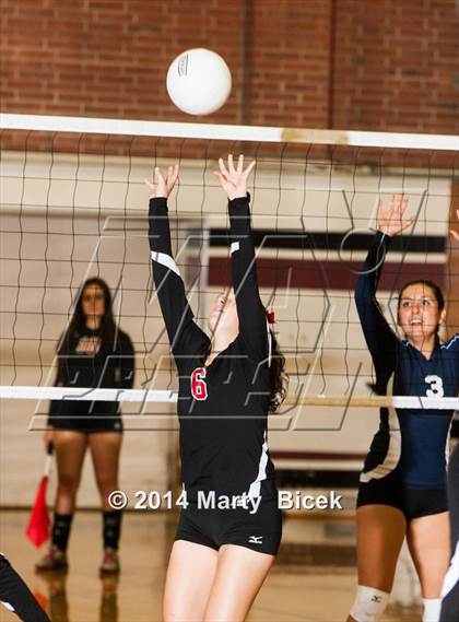 Thumbnail 2 in Downey @ Modesto photogallery.