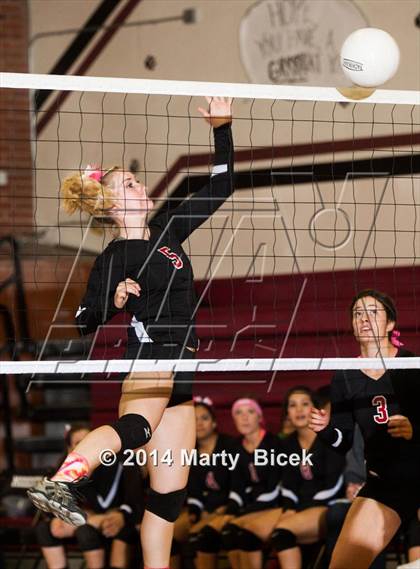 Thumbnail 3 in Downey @ Modesto photogallery.