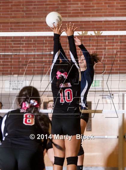 Thumbnail 3 in Downey @ Modesto photogallery.
