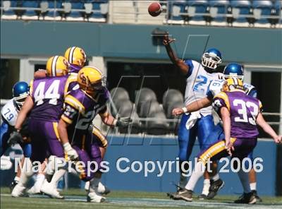 Thumbnail 1 in Curtis vs Columbia River (Kickoff Classic) photogallery.