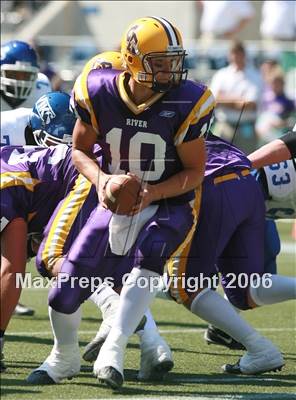 Thumbnail 2 in Curtis vs Columbia River (Kickoff Classic) photogallery.