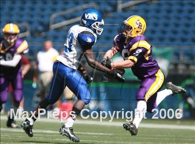 Thumbnail 3 in Curtis vs Columbia River (Kickoff Classic) photogallery.