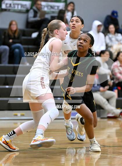 Thumbnail 2 in Vanden vs. Mission Hills (St. Mary's MLK Classic) photogallery.