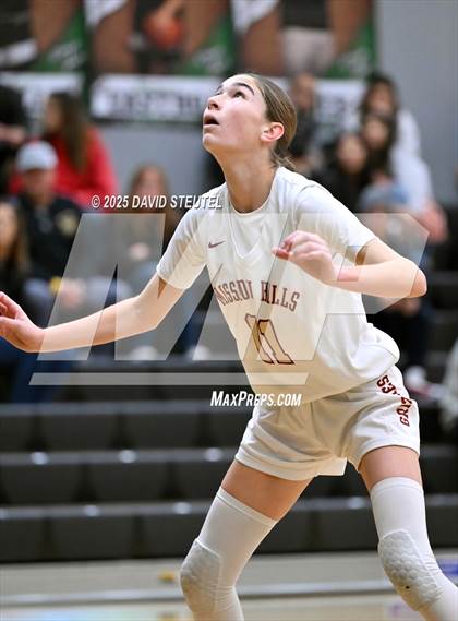 Thumbnail 2 in Vanden vs. Mission Hills (St. Mary's MLK Classic) photogallery.