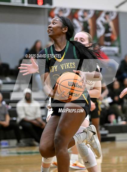 Thumbnail 2 in Vanden vs. Mission Hills (St. Mary's MLK Classic) photogallery.