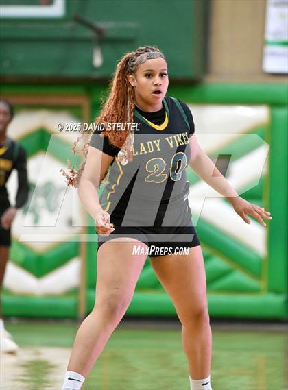 Thumbnail 1 in Vanden vs. Mission Hills (St. Mary's MLK Classic) photogallery.