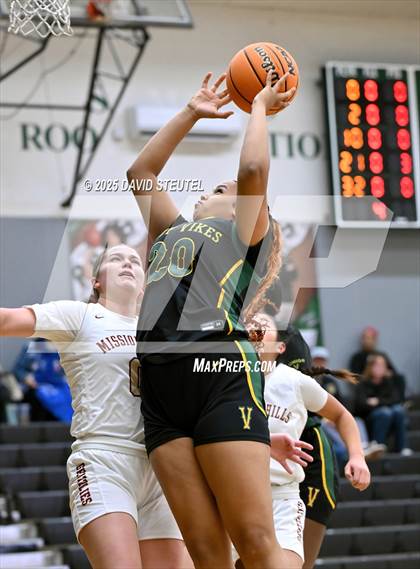Thumbnail 2 in Vanden vs. Mission Hills (St. Mary's MLK Classic) photogallery.